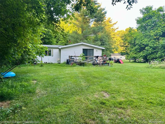 975 Boshaw Drive, Attica Township, MI 48412