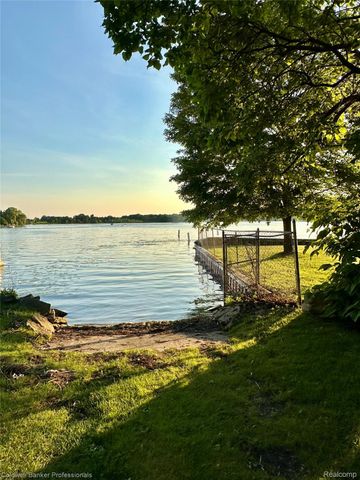 975 Boshaw Drive, Attica Township, MI 48412