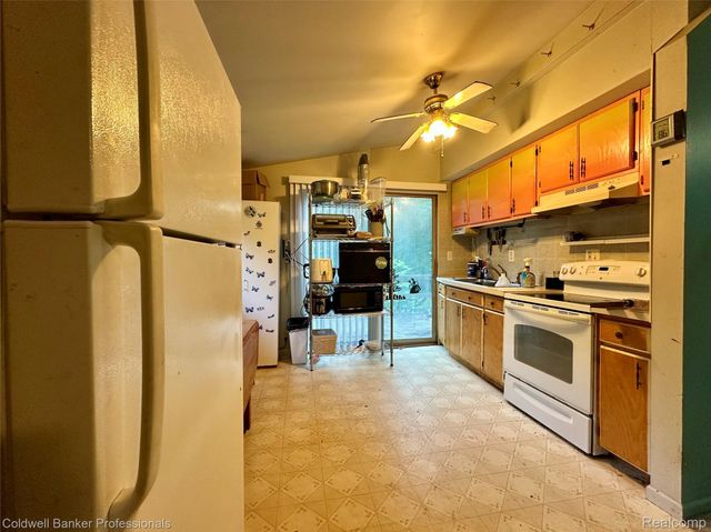 975 Boshaw Drive, Attica Township, MI 48412