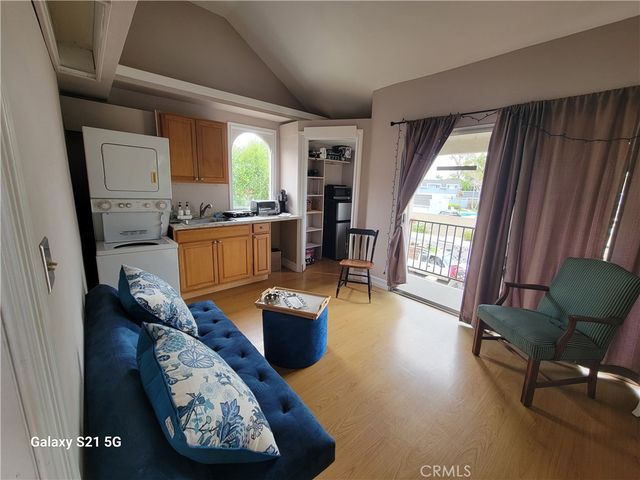 B Lochlea Lane, Huntington Beach, CA 92646