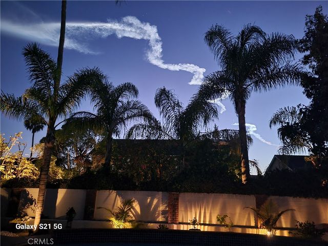 B Lochlea Lane, Huntington Beach, CA 92646