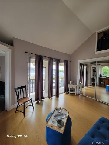 B Lochlea Lane, Huntington Beach, CA 92646