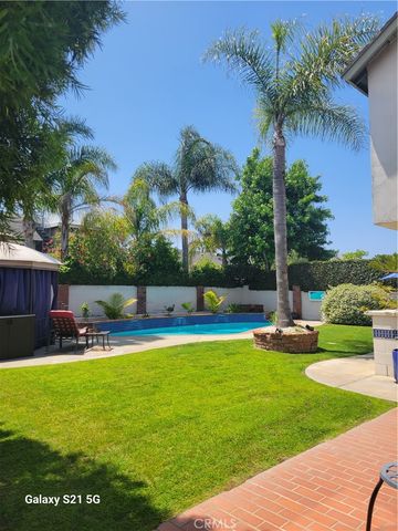 B Lochlea Lane, Huntington Beach, CA 92646
