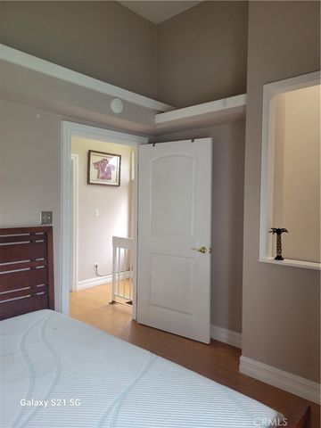 B Lochlea Lane, Huntington Beach, CA 92646