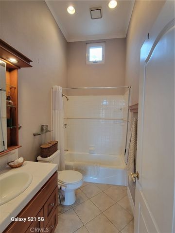 B Lochlea Lane, Huntington Beach, CA 92646
