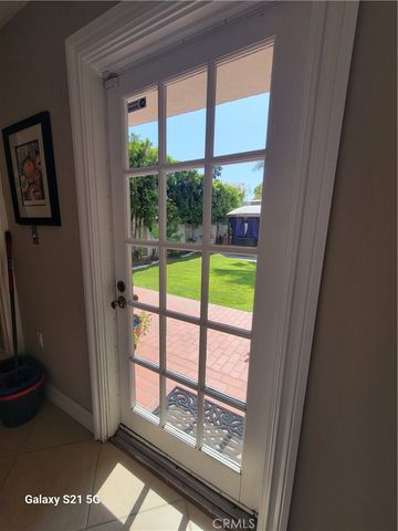 B Lochlea Lane, Huntington Beach, CA 92646