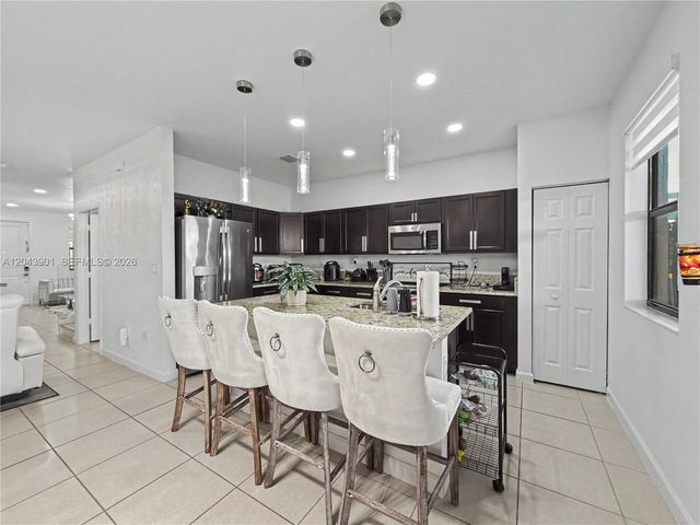 11611 SW 253rd St, Homestead, FL 33032
