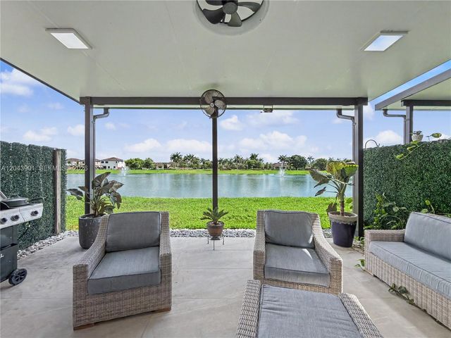 11611 SW 253rd St, Homestead, FL 33032