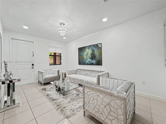 11611 SW 253rd St, Homestead, FL 33032