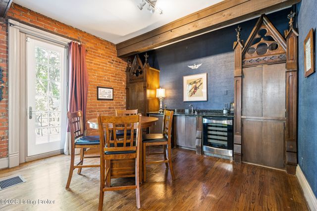 1338 S 6th St, Louisville, KY 40208