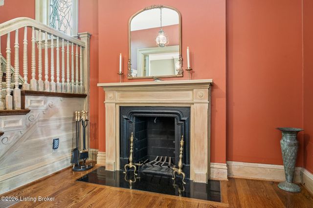 1338 S 6th St, Louisville, KY 40208