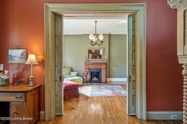 1338 S 6th St, Louisville, KY 40208