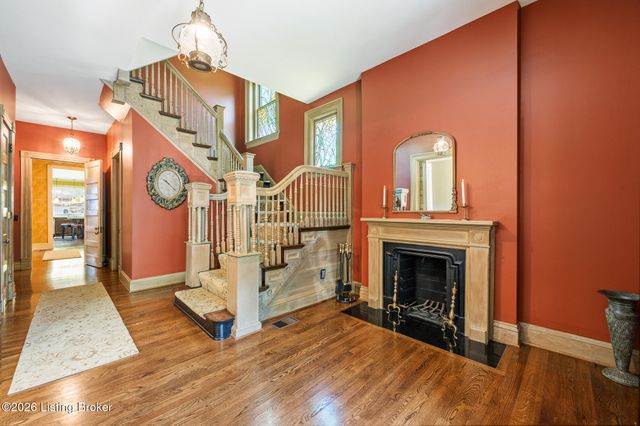 1338 S 6th St, Louisville, KY 40208