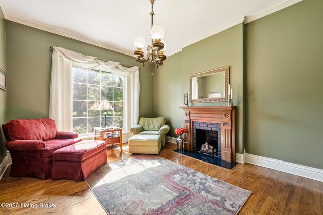 1338 S 6th St, Louisville, KY 40208