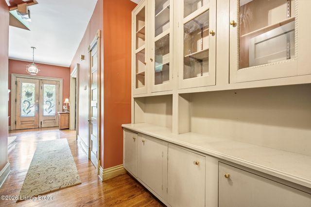 1338 S 6th St, Louisville, KY 40208