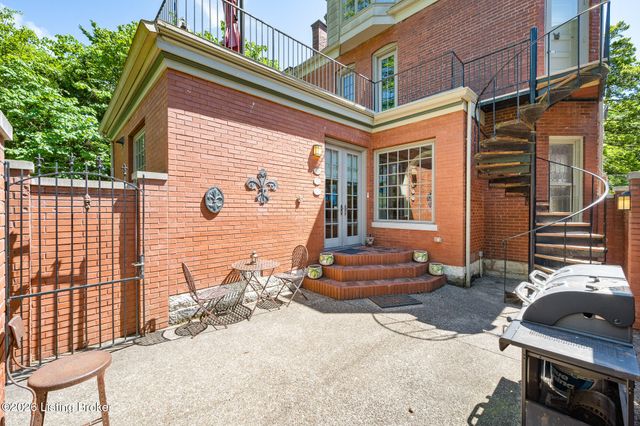 1338 S 6th St, Louisville, KY 40208