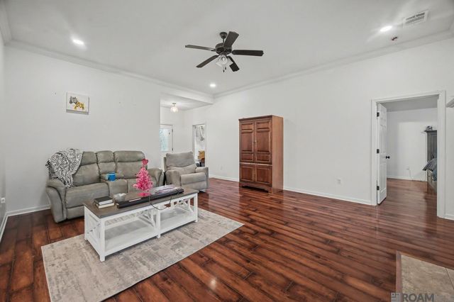 14986 Cross Creek Blvd, Walker, LA 70785