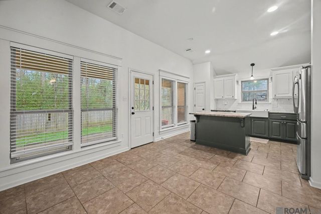 14986 Cross Creek Blvd, Walker, LA 70785