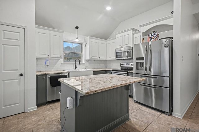 14986 Cross Creek Blvd, Walker, LA 70785