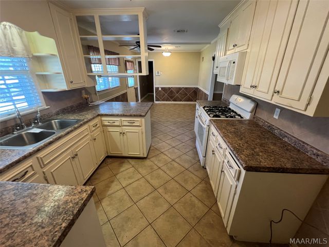 301 NAVAJO Drive, Montgomery, AL 36117