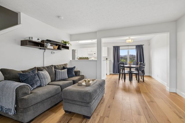 7148 Commonwealth Cir, Nashville, TN 37221