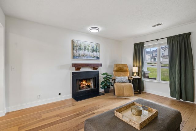 7148 Commonwealth Cir, Nashville, TN 37221