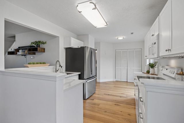 7148 Commonwealth Cir, Nashville, TN 37221