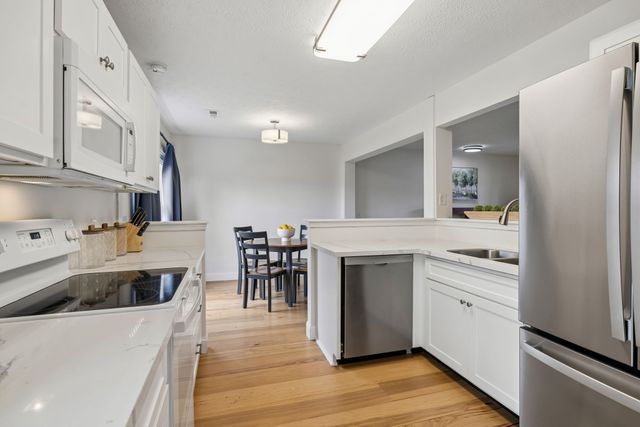 7148 Commonwealth Cir, Nashville, TN 37221