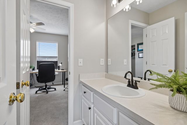 7148 Commonwealth Cir, Nashville, TN 37221