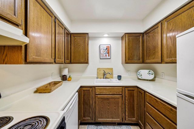 6808 Old Sauk Court, Madison, WI 53717