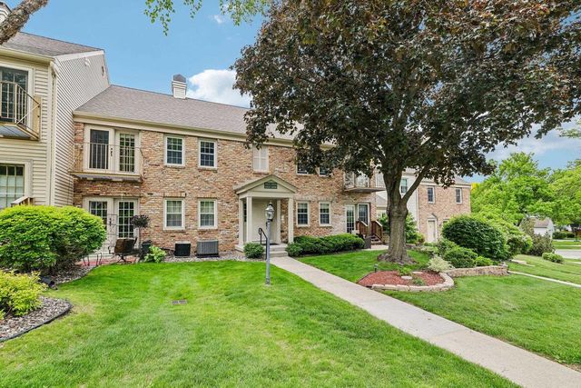 6808 Old Sauk Court, Madison, WI 53717