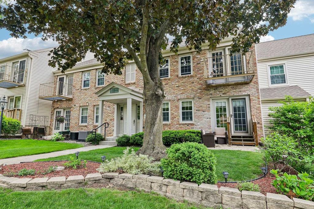 6808 Old Sauk Court, Madison, WI 53717