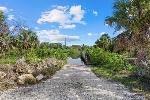 1605 LANDFALL DRIVE, Nokomis, FL 34275