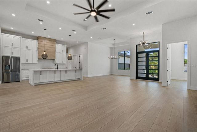 1605 LANDFALL DRIVE, Nokomis, FL 34275