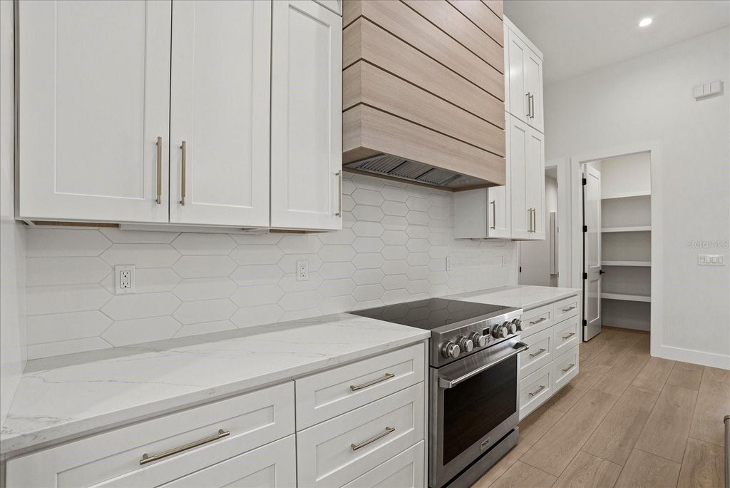 Image 15 of property listing at 1605 LANDFALL DRIVE, Nokomis, FL 34275