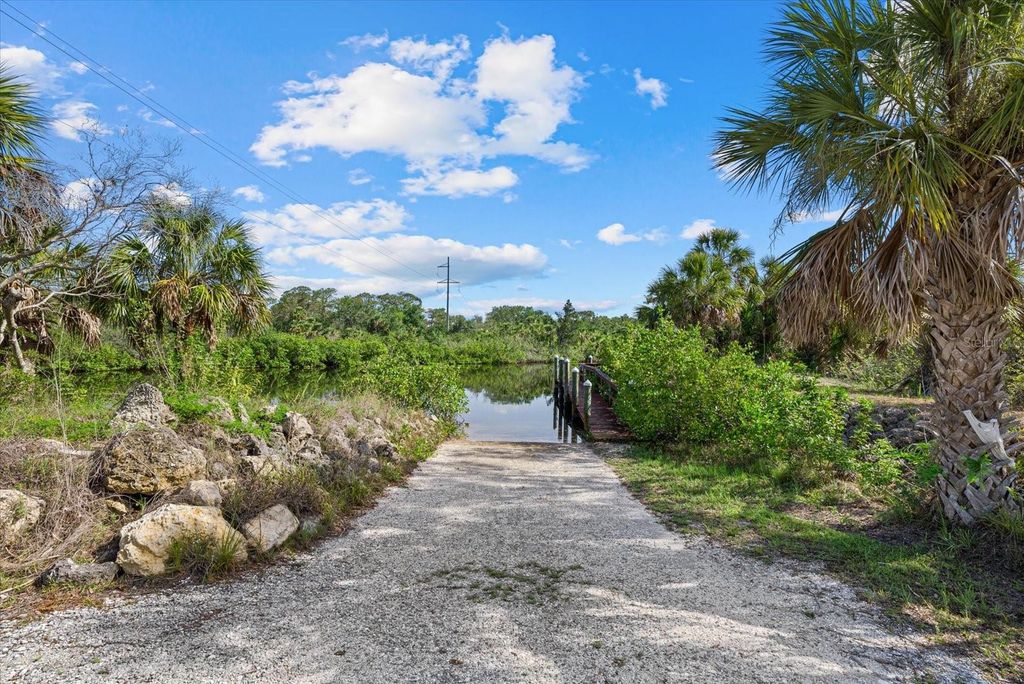 Image 37 of property listing at 1605 LANDFALL DRIVE, Nokomis, FL 34275