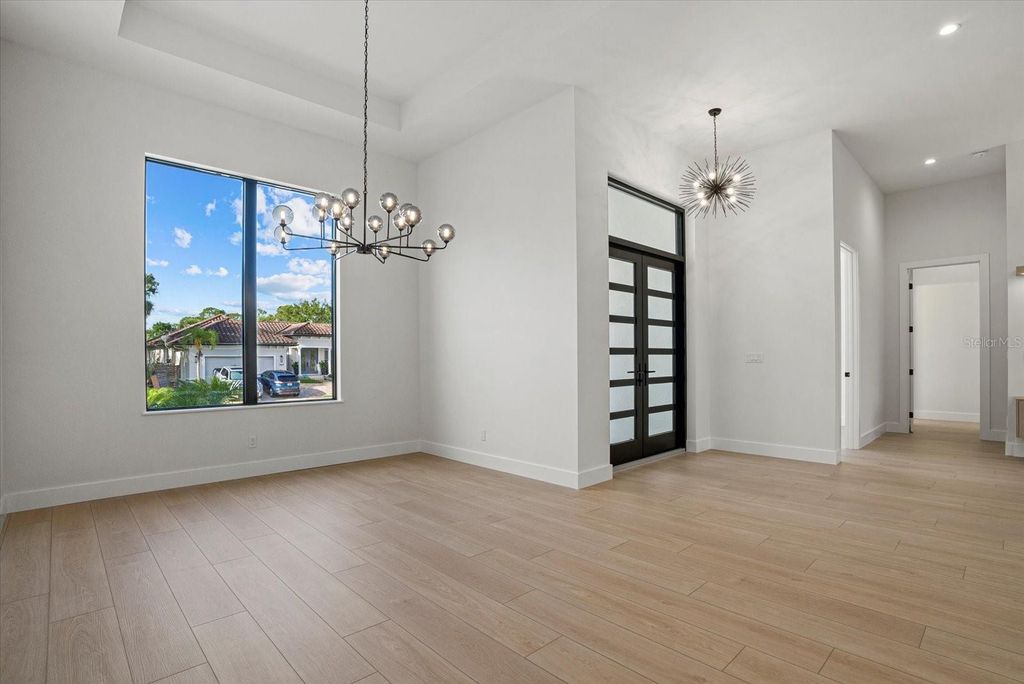 Image 8 of property listing at 1605 LANDFALL DRIVE, Nokomis, FL 34275