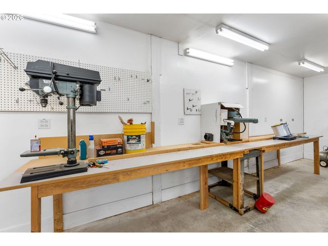 5555 Se Firwood St, Milwaukie, OR 97222