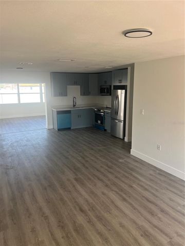 4075 38TH AVENUE N, St Petersburg, FL 33713
