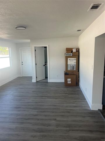 4075 38TH AVENUE N, St Petersburg, FL 33713