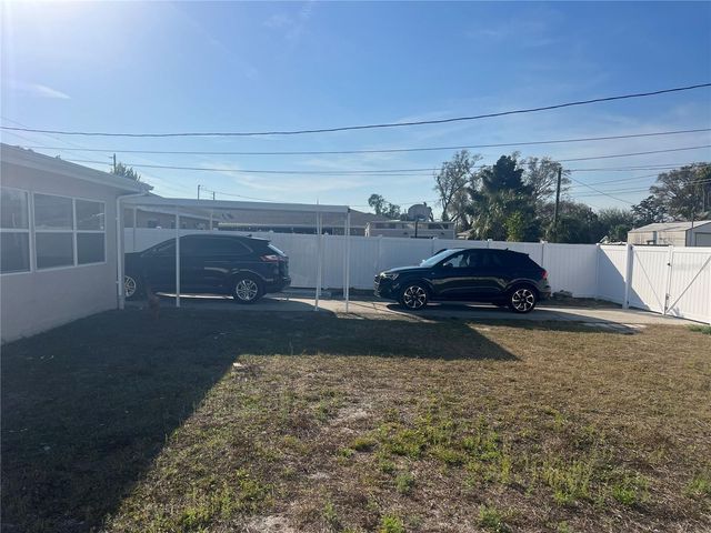 4075 38TH AVENUE N, St Petersburg, FL 33713