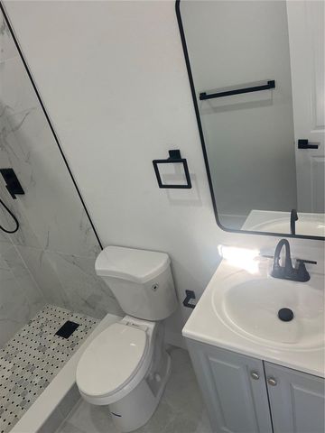4075 38TH AVENUE N, St Petersburg, FL 33713