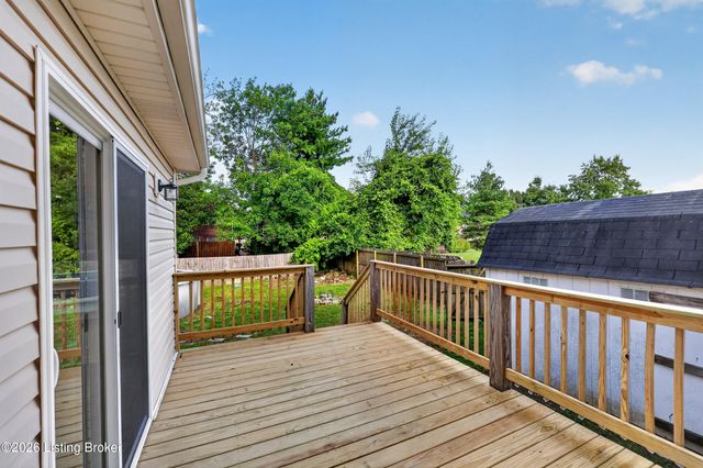 8113 Apple Valley Dr, Louisville, KY 40228