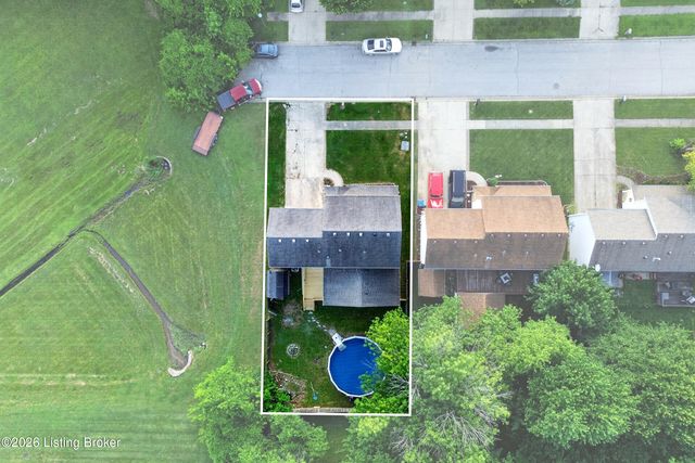 8113 Apple Valley Dr, Louisville, KY 40228
