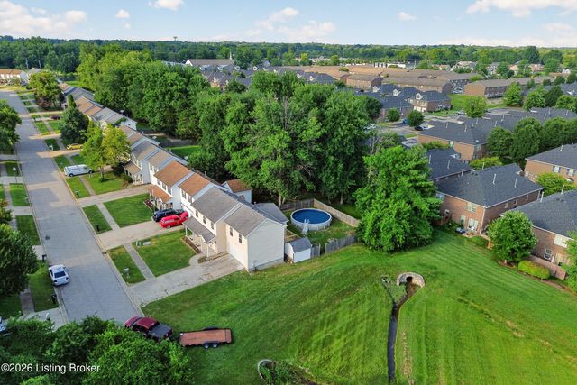 8113 Apple Valley Dr, Louisville, KY 40228