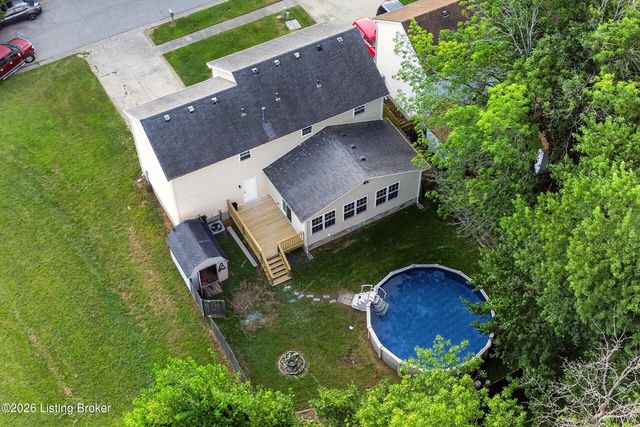 8113 Apple Valley Dr, Louisville, KY 40228