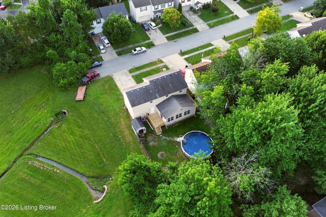 8113 Apple Valley Dr, Louisville, KY 40228