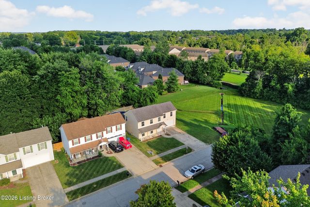 8113 Apple Valley Dr, Louisville, KY 40228