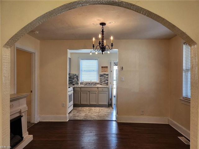 2400 Charleston AVE, Portsmouth, VA 23704