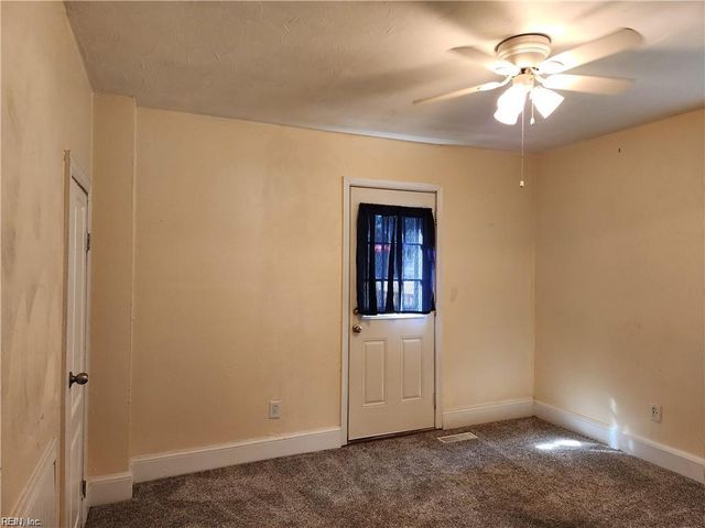 2400 Charleston AVE, Portsmouth, VA 23704